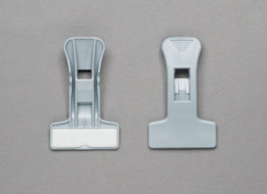 Клипса пластиковая серая