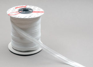 лента клеевая с тесьмой